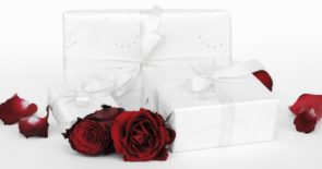 gift-2965845_1920