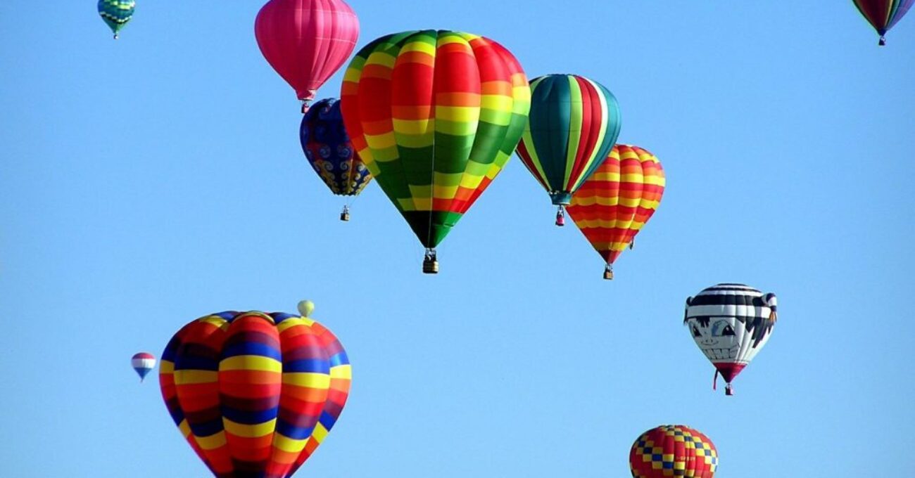 hot-air-balloons-439331_1920