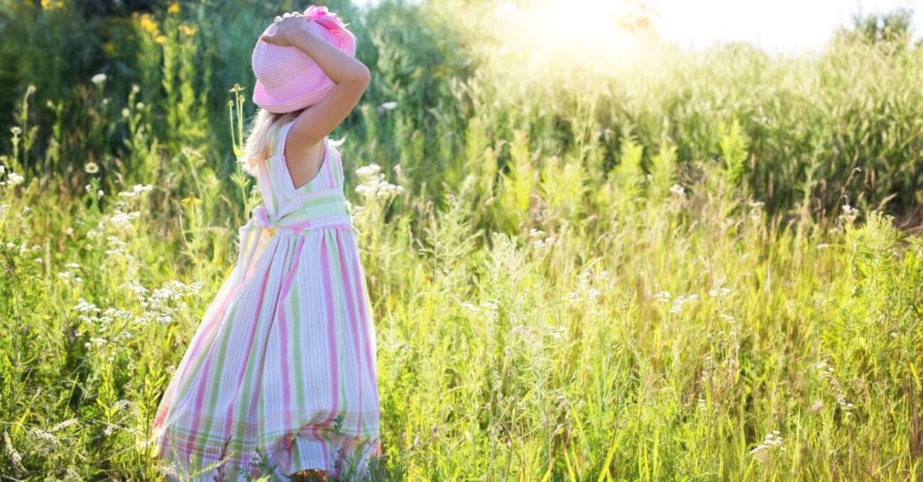 little-girl-2516582_1920